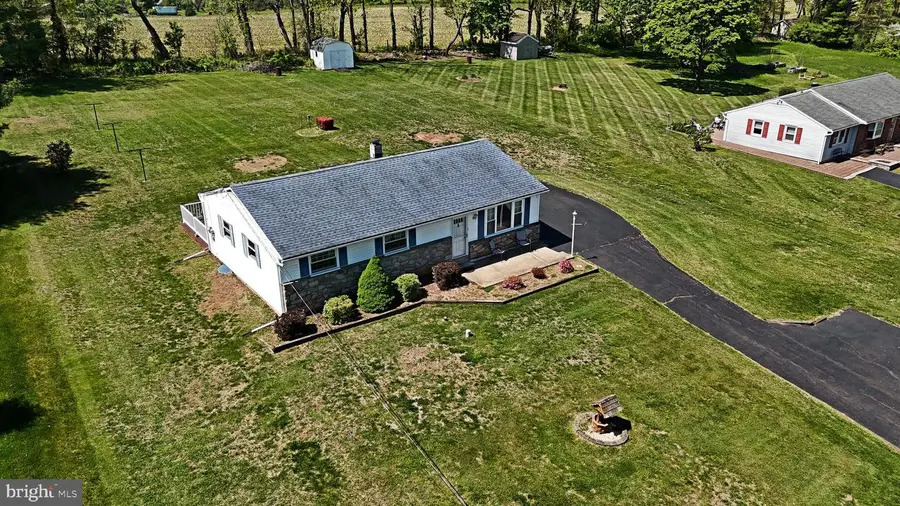 64 Mitchell Dr, Pottstown, PA 19465 - #2