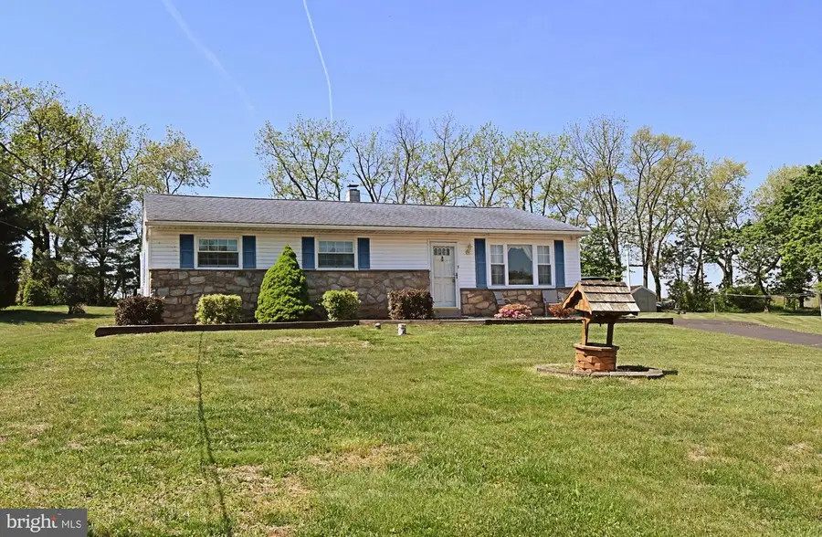 64 Mitchell Dr, Pottstown, PA 19465 - #3