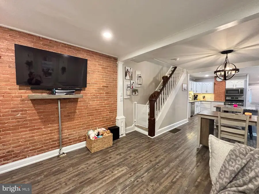 387 E Nields St, West Chester, PA 19382 - #3