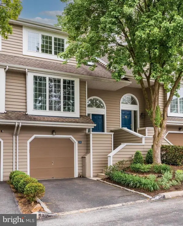 33 Cabot Ct, CHESTERBROOK, PA 19087