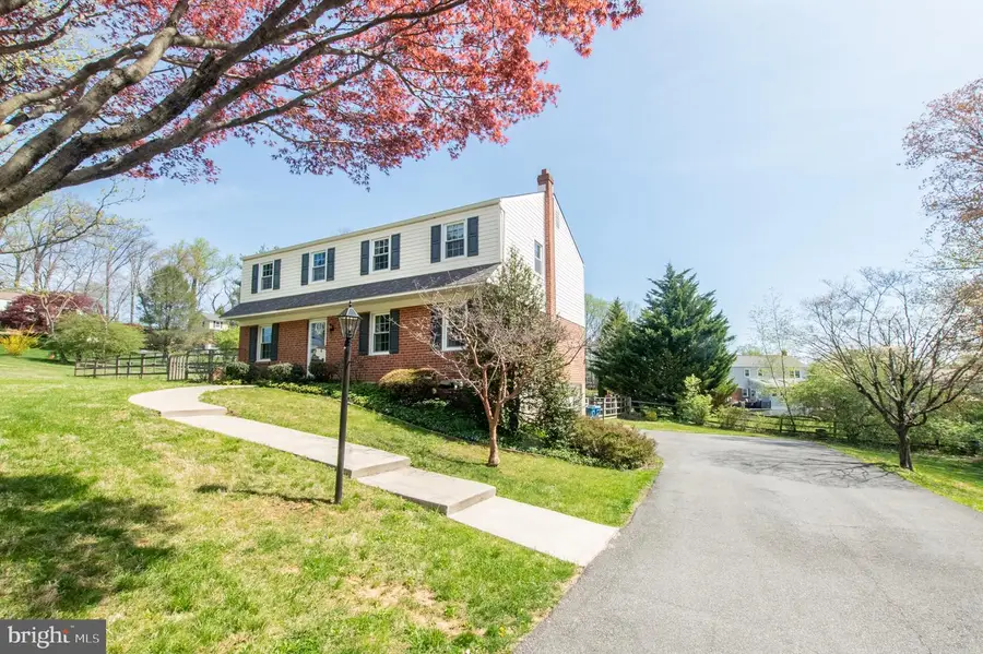 1042 Warren Rd, West Chester, PA 19382 - #2