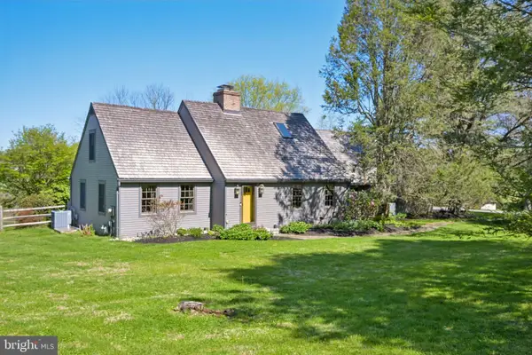 817 Sharon Cir, WEST CHESTER, PA 19382