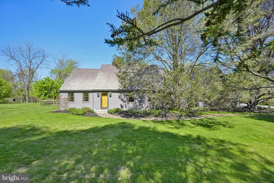 817 Sharon Cir, West Chester, PA 19382 - #3