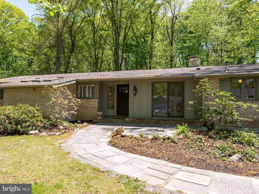 12 Woodland Cir, Downingtown, PA 19335 - #3