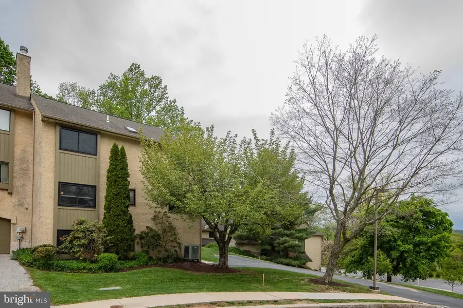 380 Lynetree Dr #7-d, West Chester, PA 19380 - #3