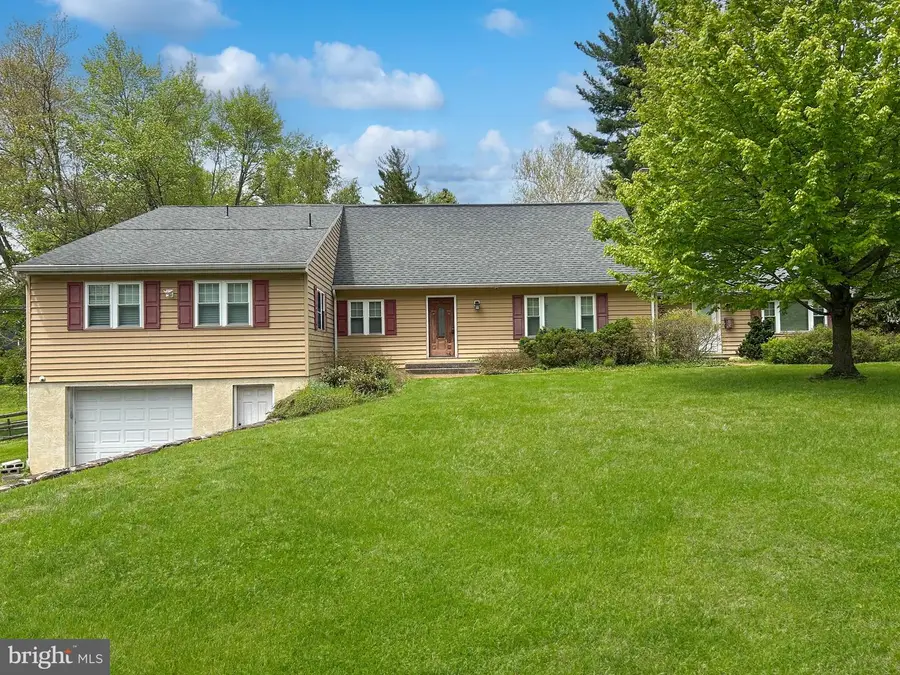 205 Oak Ln, West Chester, PA 19382 - #2