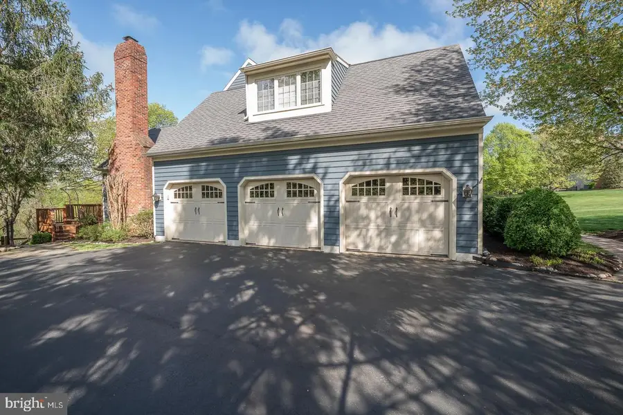 30 Spring Hill Ln, Phoenixville, PA 19460 - #2