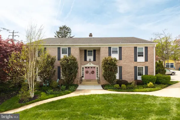 324 Marshall St #8, KENNETT SQUARE, PA 19348