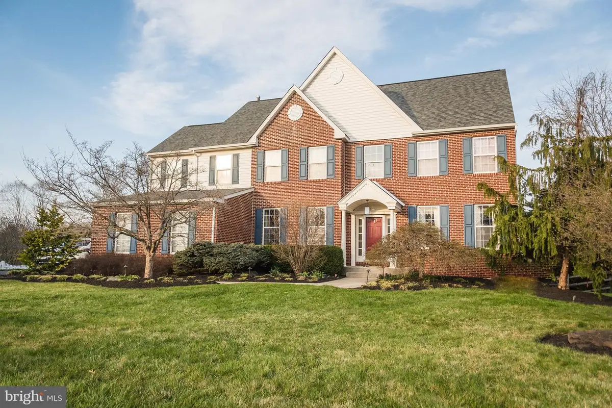 208 Belgian Dr, Spring City, PA 19475 - #1