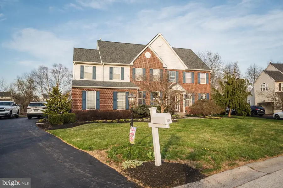 208 Belgian Dr, Spring City, PA 19475 - #2