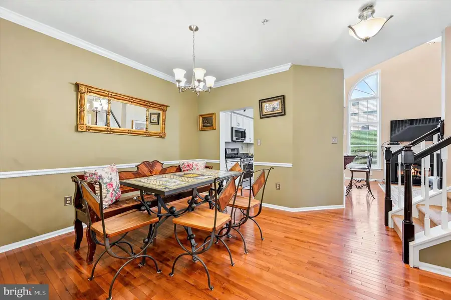4 Lincoln Dr, Downingtown, PA 19335 - #3