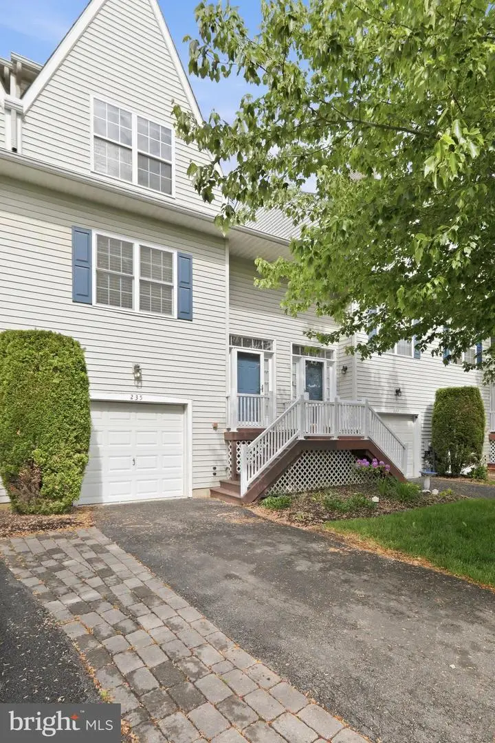 235 Buchanan Ct, Downingtown, PA 19335 - #2