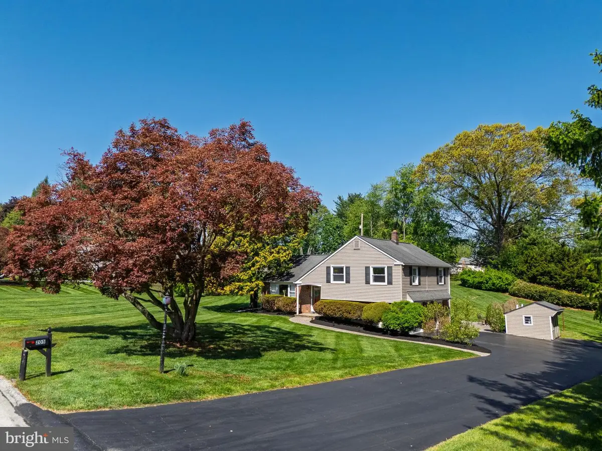 205 Cheyney Dr, West Chester, PA 19382 - #1