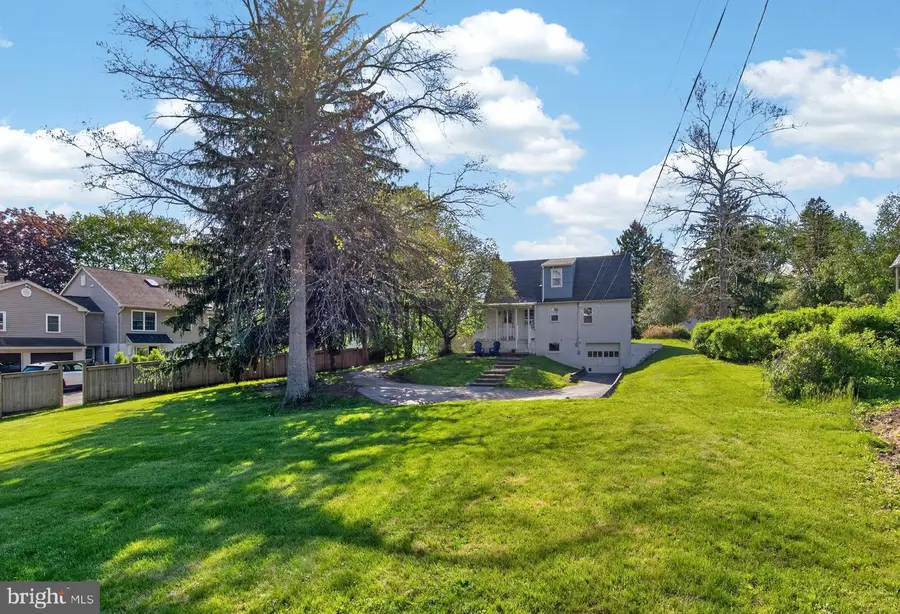 507 Saint Johns Cir, Phoenixville, PA 19460 - #3