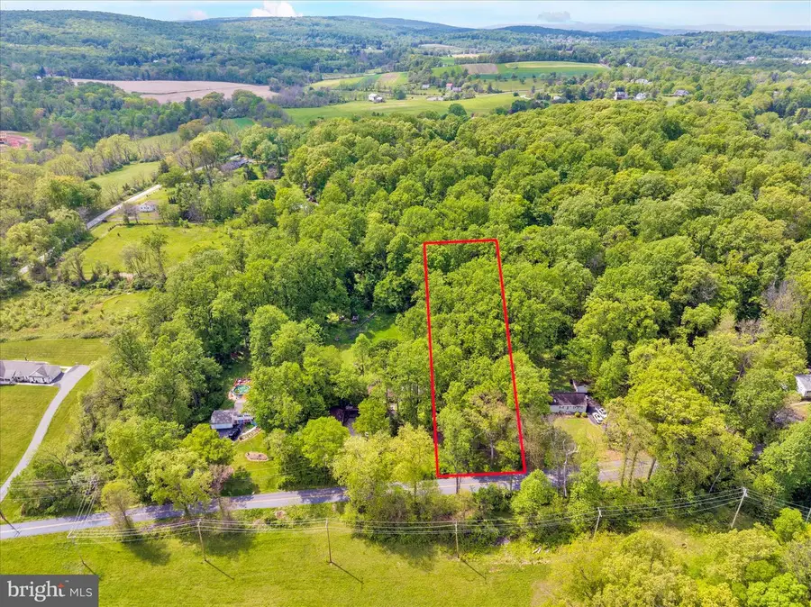 1268 Schoolhouse Rd, Pottstown, PA 19465 - #2