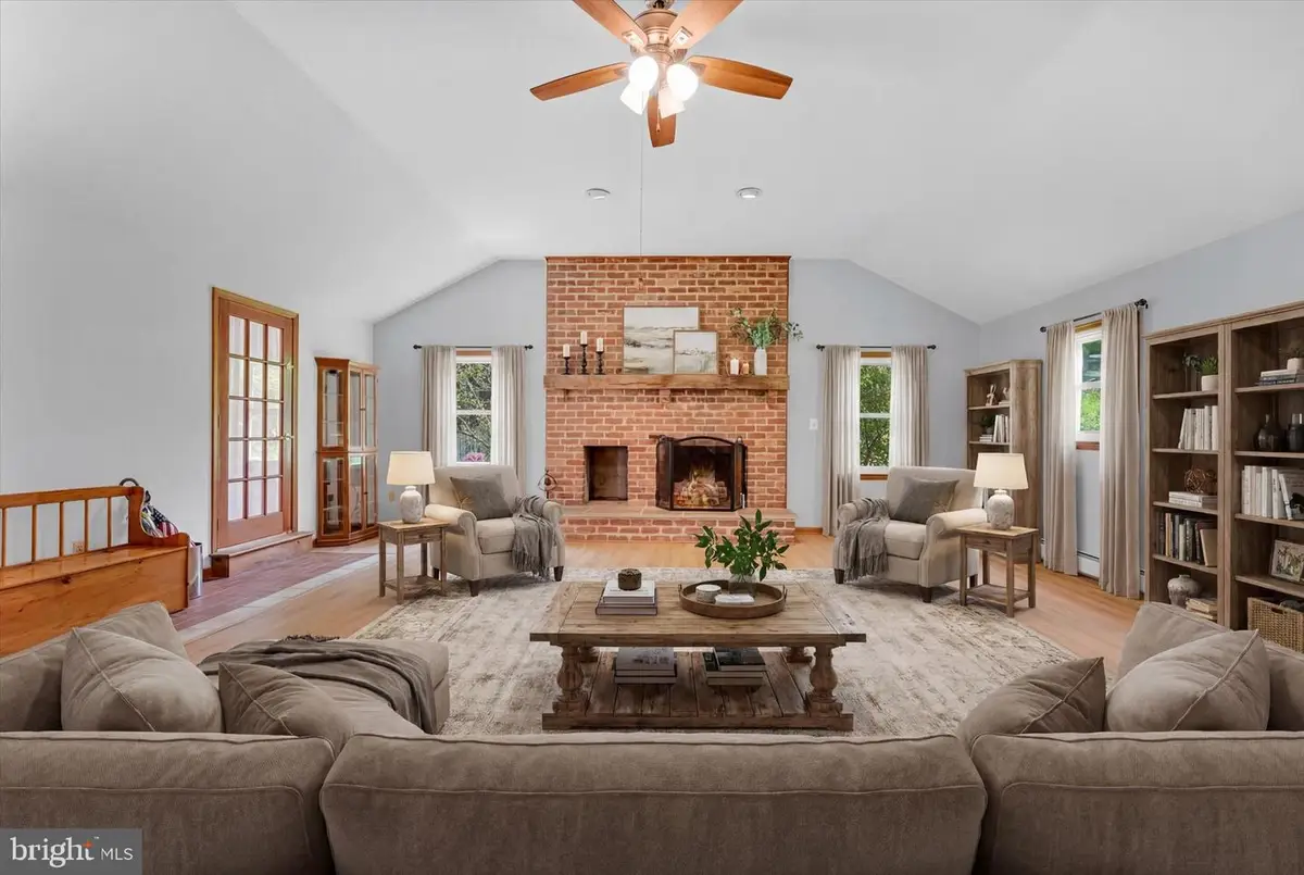 124 Greenhill Rd, West Chester, PA 19380 - #1