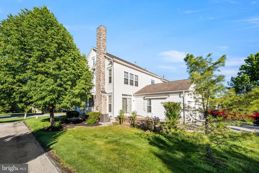 1110 Harding Cir, Chester Springs, PA 19425 - #2
