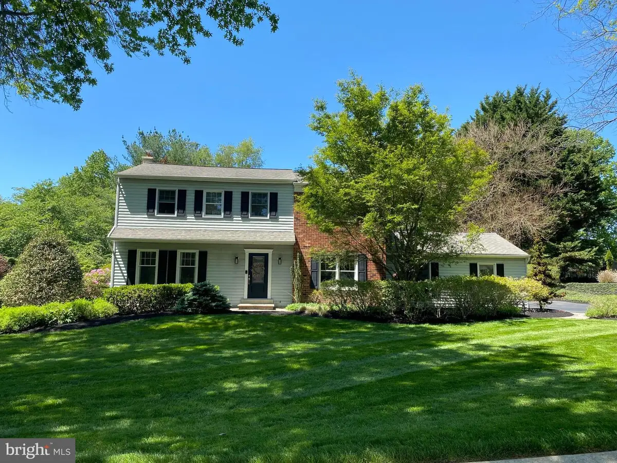 204 Shropshire Dr, West Chester, PA 19382 - #1