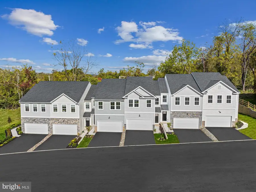 1 Four Leaf Dr, Downingtown, PA 19335 - #2
