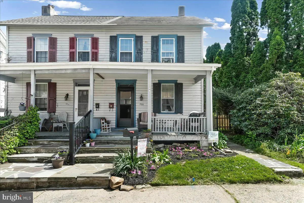 438 W 1st Ave, Parkesburg, PA 19365 - #1