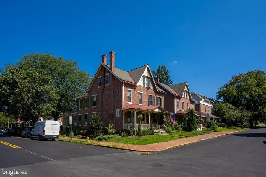 255 Dean St, West Chester, PA 19382 - #2