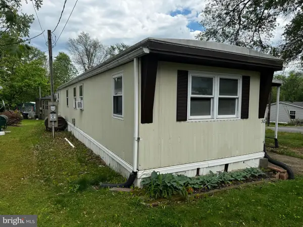30 Terrace Dr, SPRING CITY, PA 19475