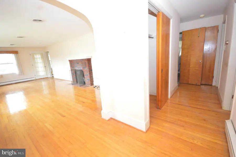 15 E Locust St, Oxford, PA 19363 - #2
