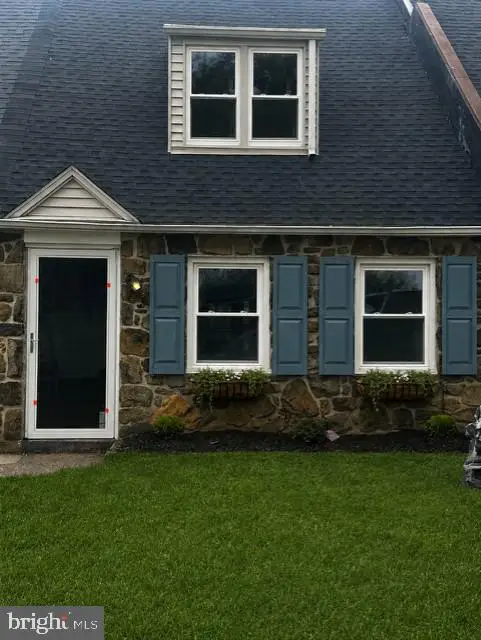 885 Woodlawn Ave, PHOENIXVILLE, PA 19460