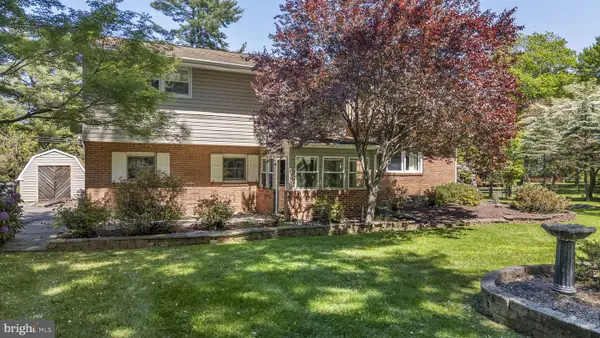 1253 Surrey Rd, WEST CHESTER, PA 19382