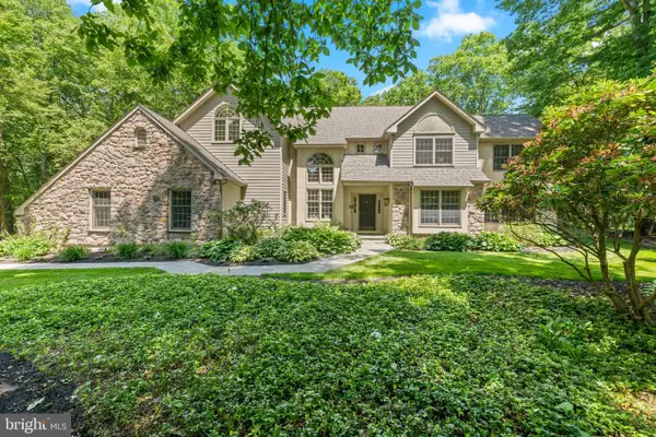 155 Barton Dr, SPRING CITY, PA 19475