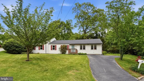 25 Carol Ln, MALVERN, PA 19355