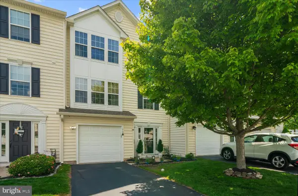 19 Bayberry Ln, POTTSTOWN, PA 19465
