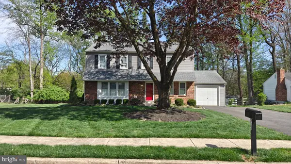 215 Elton Cir, WEST CHESTER, PA 19382