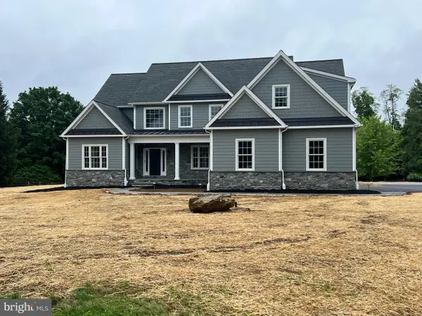 2400 Horseshoe Trl, CHESTER SPRINGS, PA 19425