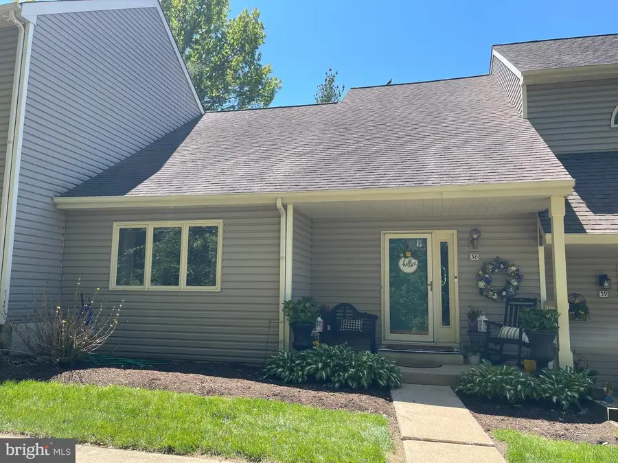 38 Lakeview Ct #38, Downingtown, PA 19335 - #2