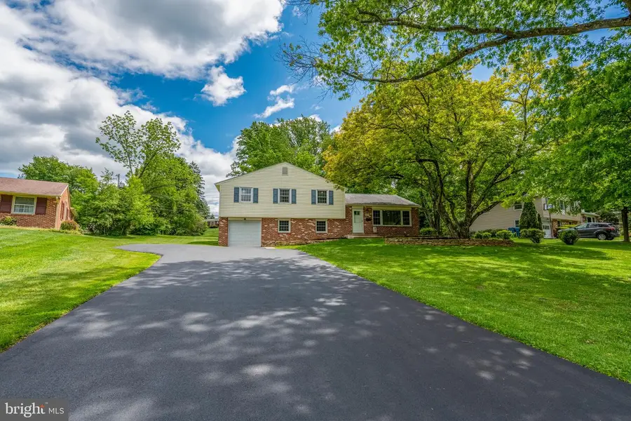 849 Parkside Ave, West Chester, PA 19382 - #2