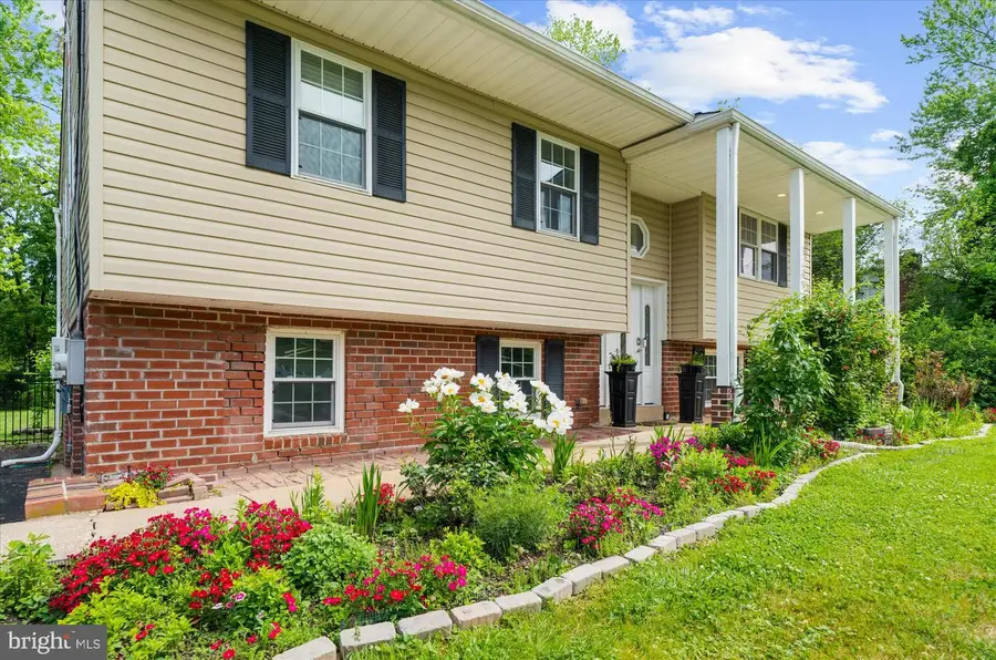 1249 W Evergreen Dr, Phoenixville, PA 19460 - #2