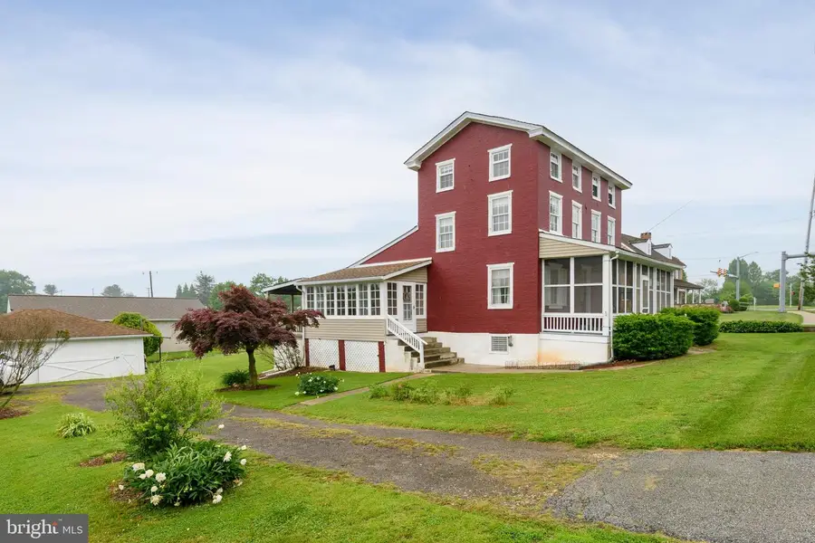 808 W Baltimore Pike, West Grove, PA 19390 - #2