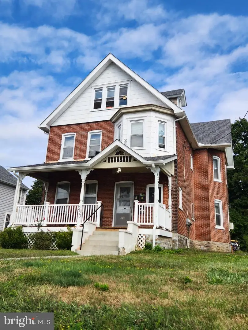 253 W Lancaster Ave, Downingtown, PA 19335 - #2