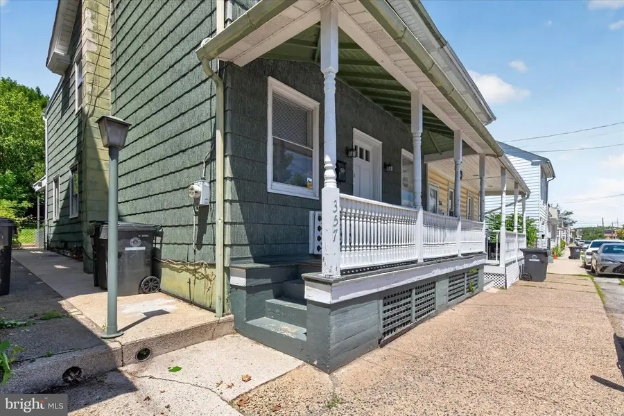357 Emmett St, Phoenixville, PA 19460 - #2
