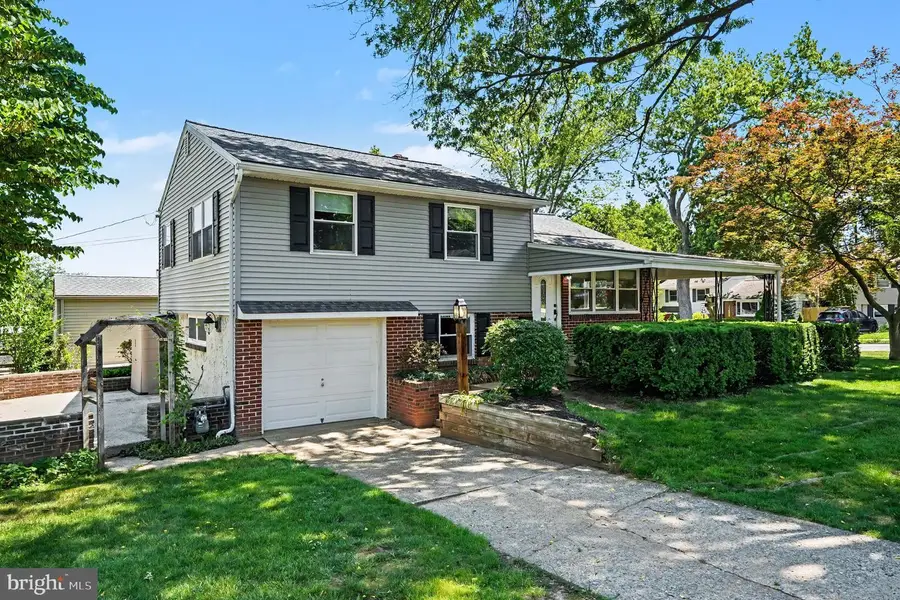 529 Columbia Ave, Phoenixville, PA 19460 - #3