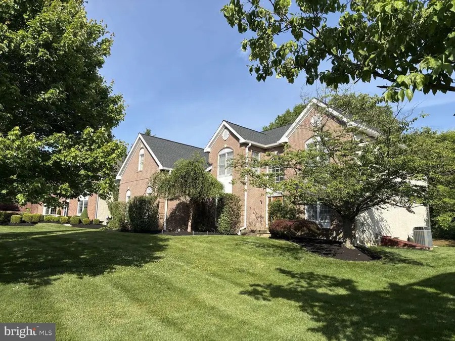 2069 Saint Andrews Dr, Berwyn, PA 19312 - #2