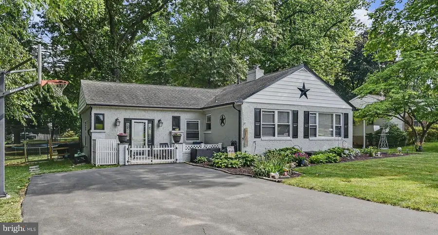 932 Lincoln Ave, West Chester, PA 19380 - #2