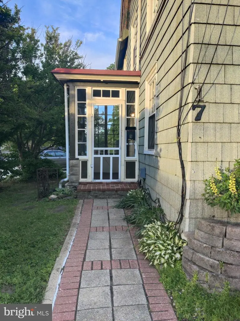 17 Main Ave, Berwyn, PA 19312 - #3