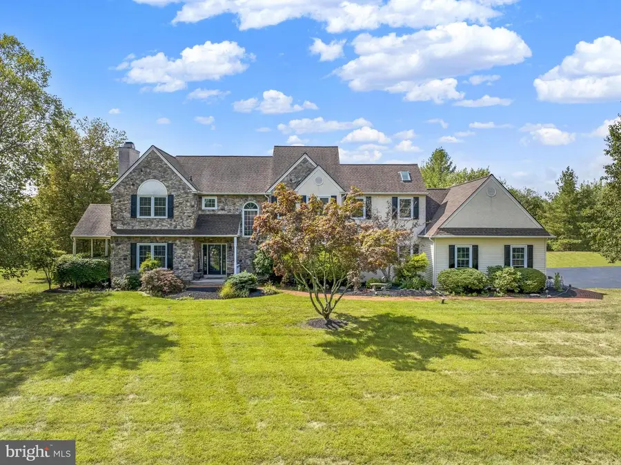 132 Barton Dr, Spring City, PA 19475 - #3