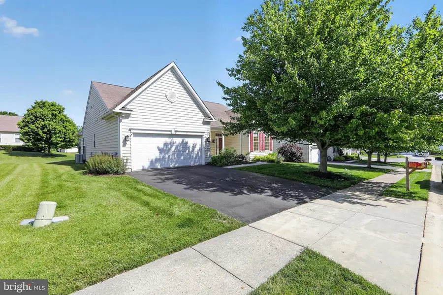 307 Sawgrass Ct, Honey Brook, PA 19344 - #2