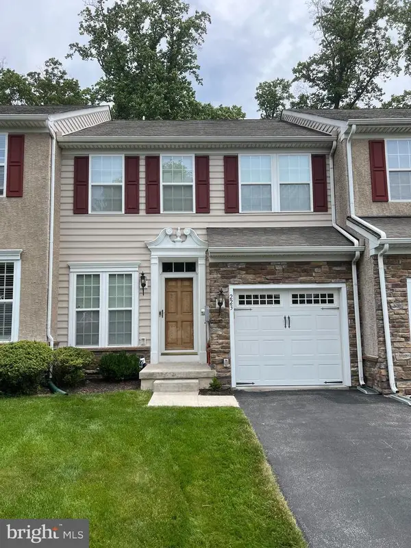 223 Tall Trees Cir, DOWNINGTOWN, PA 19335