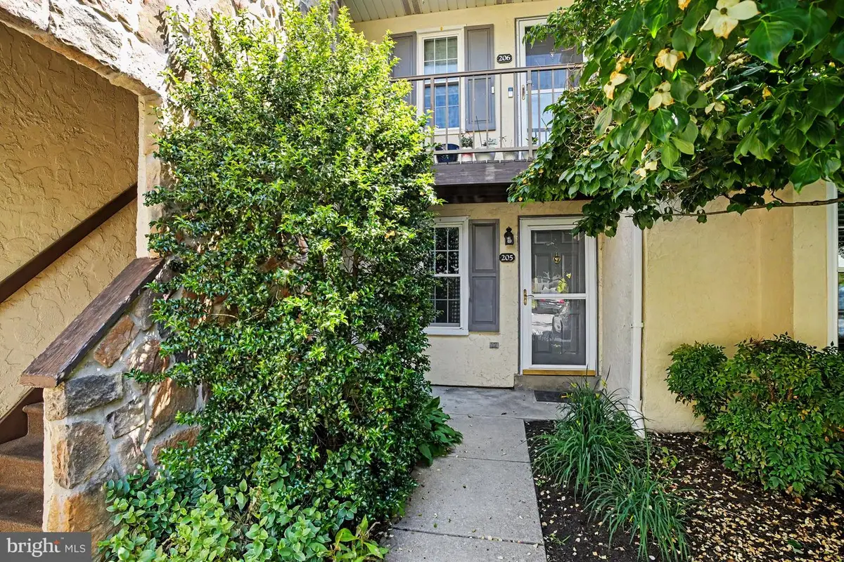 205 Valley Stream Ln #205, Chesterbrook, PA 19087 - #1