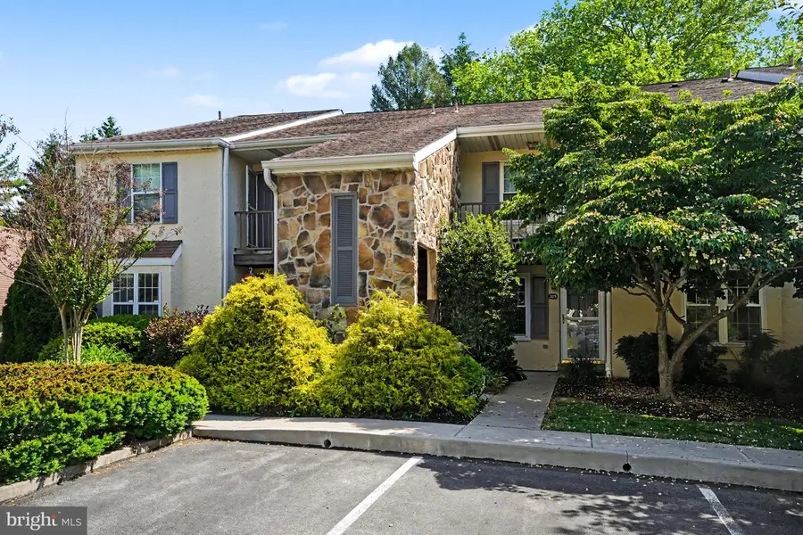 205 Valley Stream Ln #205, Chesterbrook, PA 19087 - #2