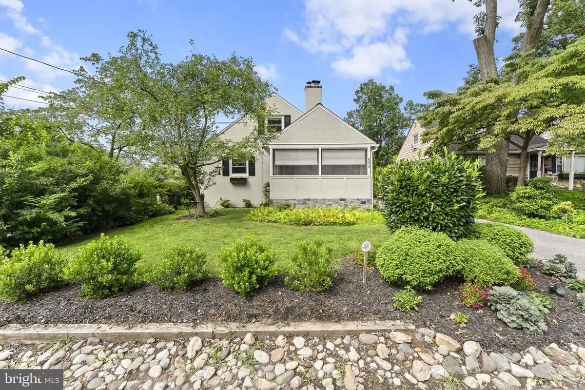 552 Woodside Ave, Berwyn, PA 19312 - #1